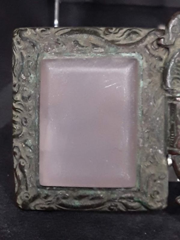 Han Dynasty belt plaque in cast bronze with rose quartz gem v1