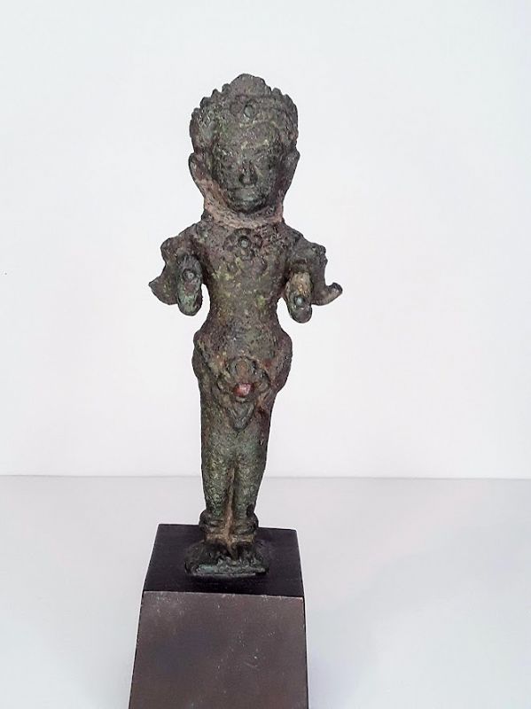 Khmer Baphuon 11th-12th c bronze figure of the  God Vishnu v7