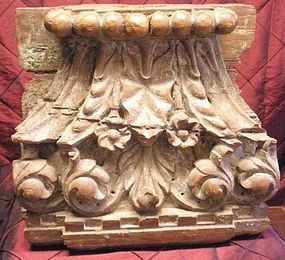 17-18c Carved wood capital top Fragment with acanthus leafs