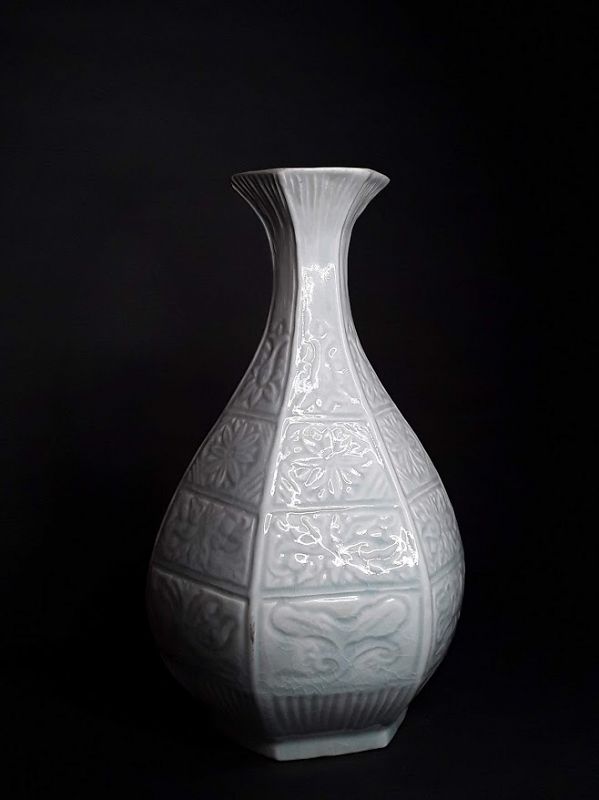 Song Style Qingbai glazed Molded vase with Floral designs