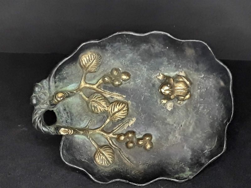 Chinese Bronze and Gilt frog brush washer