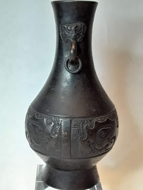 Fine Chinese Archaistic Bronze vase Ming Dynasty