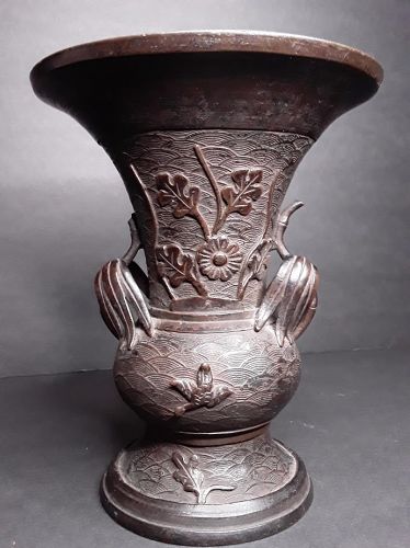 Japanese Edo Dynasty Bronze vase with bamboo and florals