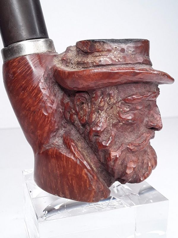 Vintage Austrian Burlwood Carved pipe from red point