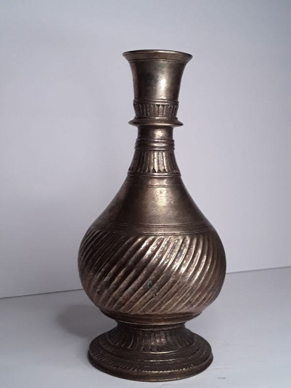 Antique 18-19 th c Mughal Bronze Swirl Pattern Hookah Base or Vase