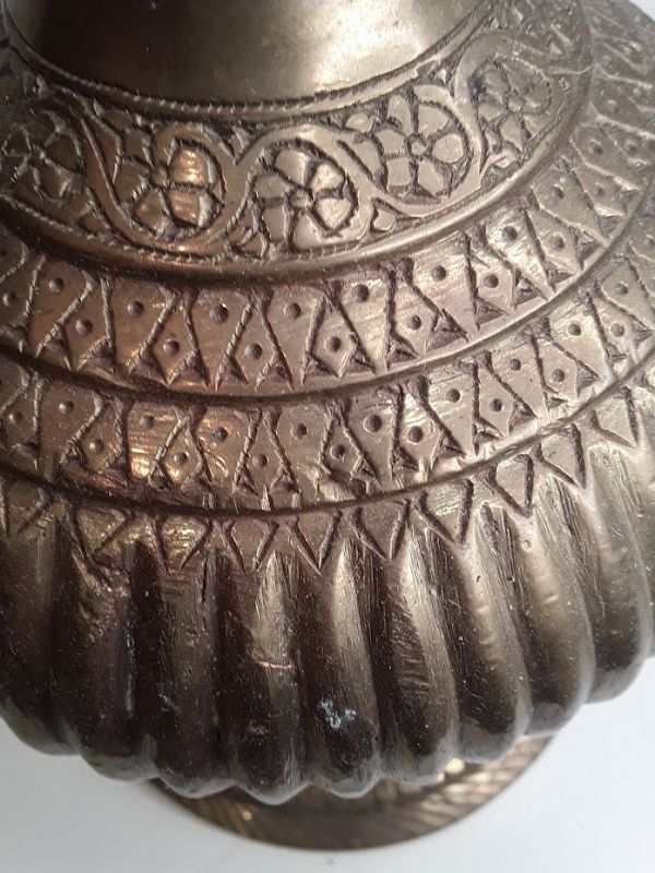 Antique 18-19 th c Mughal Bronze fluted Pattern Hookah Base or Vase