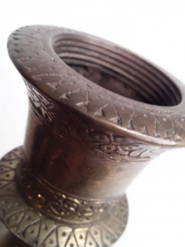 Antique 18-19 th c Mughal Bronze fluted Pattern Hookah Base or Vase