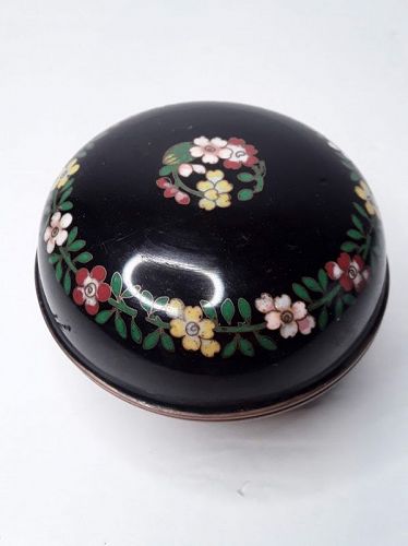 Rare Japanese Ando or Sato like cloisonné humidor box with flowers