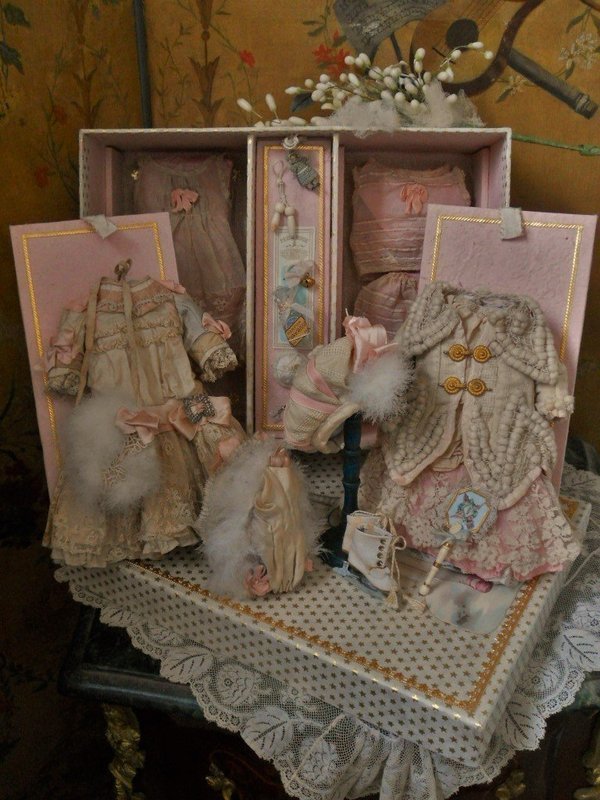 ~~ Rare Marvelous French BeBe Presentation Box ~~