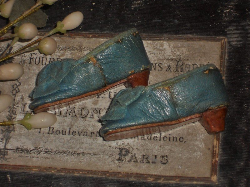 Rare early French Poupee Leather Slippers 1860 era ....
