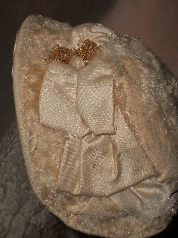 Superb Early French Huret Era Poupee Bonnet