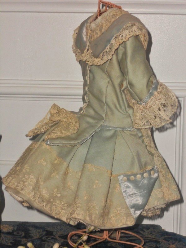 ~~~ Luxury French Bebe Costume with Straw Bonnet ~~~