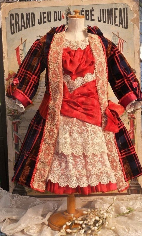 ~~~ Superb French Velvet and Jumeau Red Silk Costume ~~~