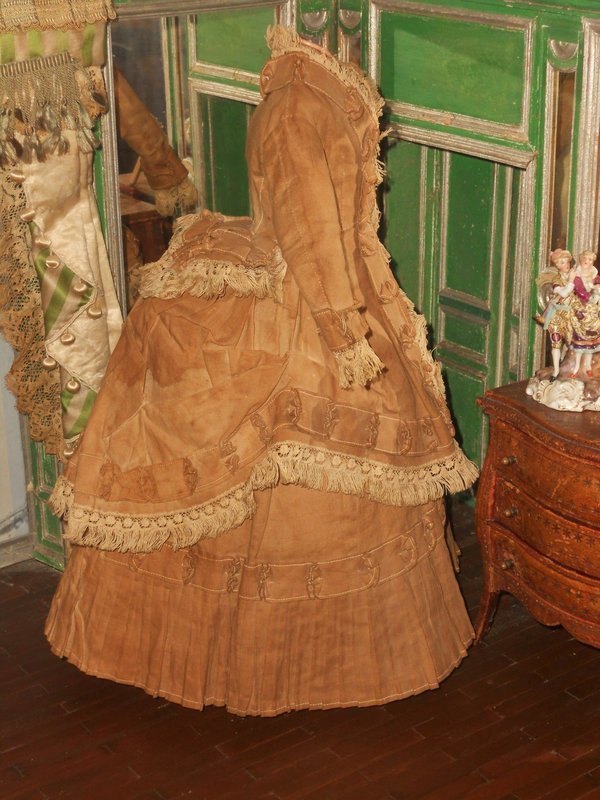~~~ Homespun Antique French Poupee Afternoon Gown ~~~