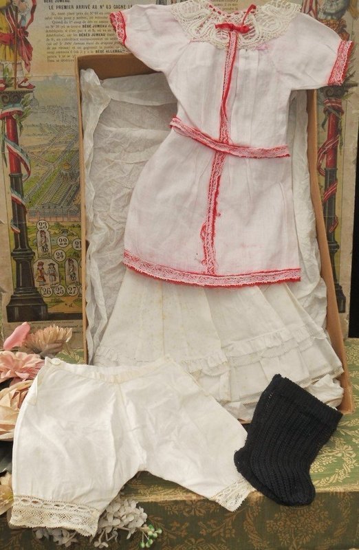 Rare six-piece Jumeau Costume Size 9 from Au Louvre Paris