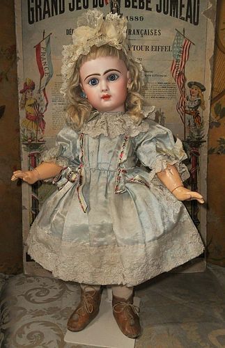 Pretty French Bisque Bebe by Jumeau in all original Condition