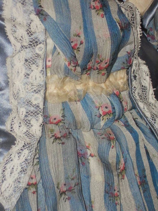 ~~~ Superb French Silk and Muslin Bebe Dress ~~~