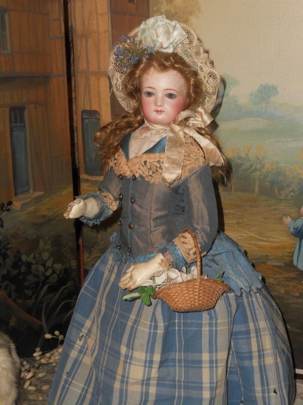 ~~~ Beautiful all original Costumed French Jumeau Poupee ~~~