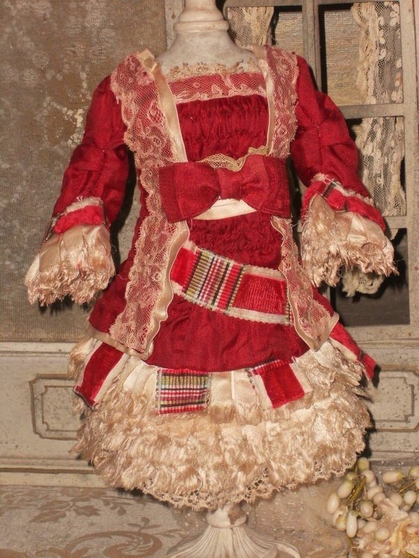 Superb French Small Bebe Silk Costume with Bonnet