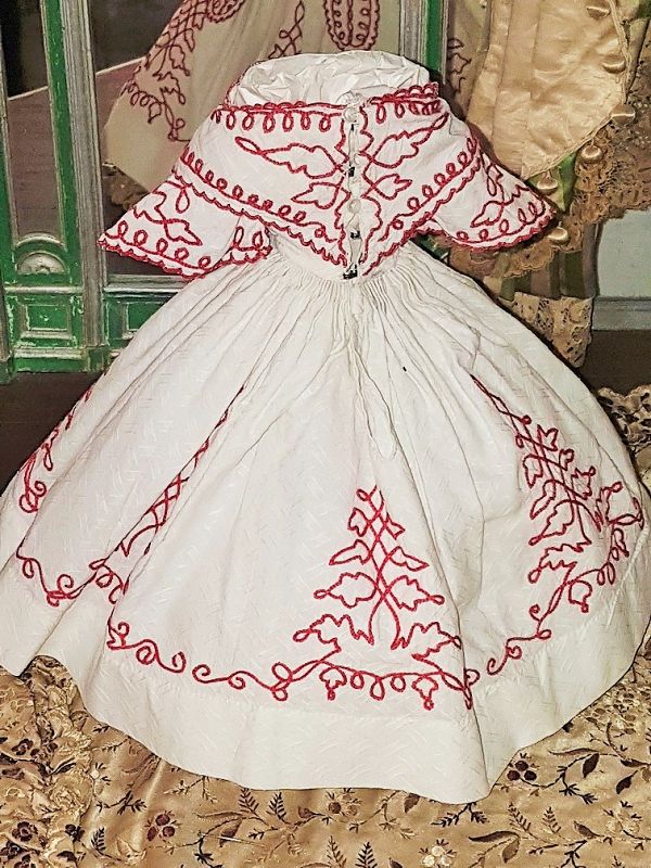 ~~~ Gorgeous French Antique Poupee Gown with Soutache Trim / 1860 ~~~