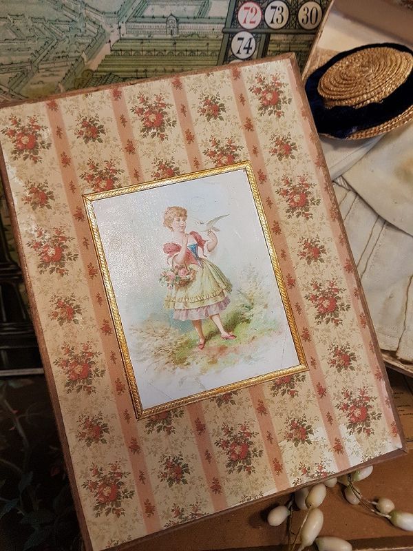 ~~~ Lovely Antique Jumeau Size 1 Bebe Outfit in Box ~~~