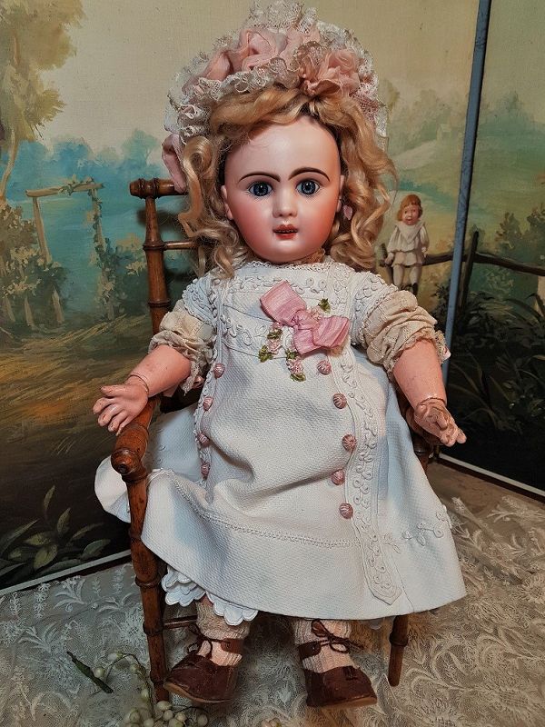 Lovely Bisque Bebe Louvre by Jumeau Factory Special Series / 1890