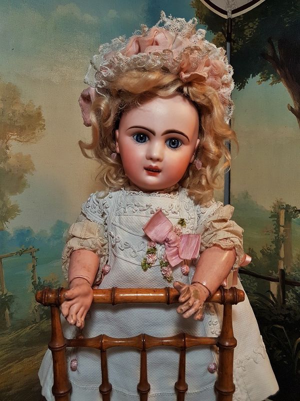 Lovely Bisque Bebe Louvre by Jumeau Factory Special Series / 1890