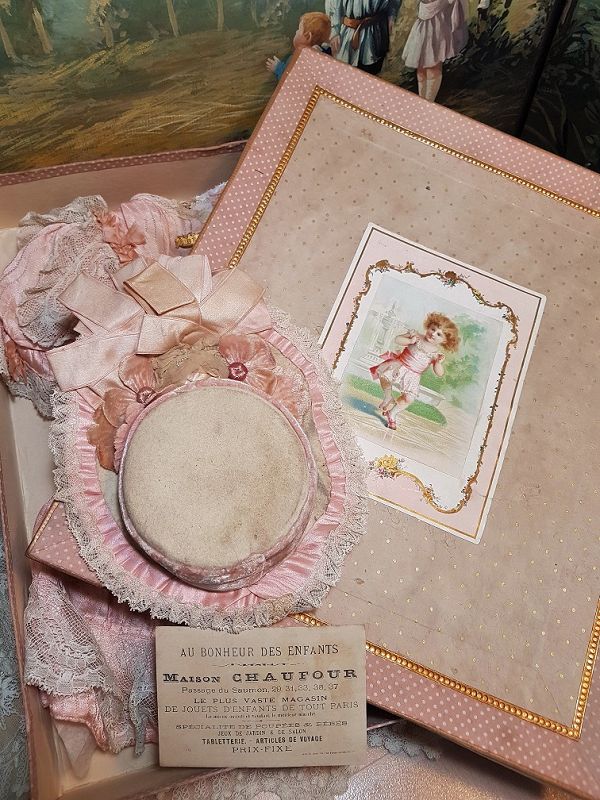 ~~~ Superb Antique Silk Costume with Bonnet in Presentation Box ~~~