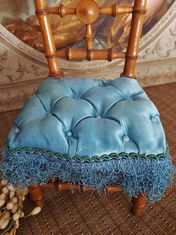 Elegant French Salon Chair with Tufted Blue Silk Upholstered