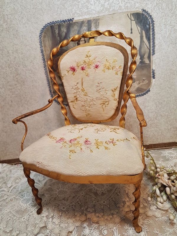 ~~~ Rare Maison Huret French Poupee Salon Chair circa 1865 ~~~