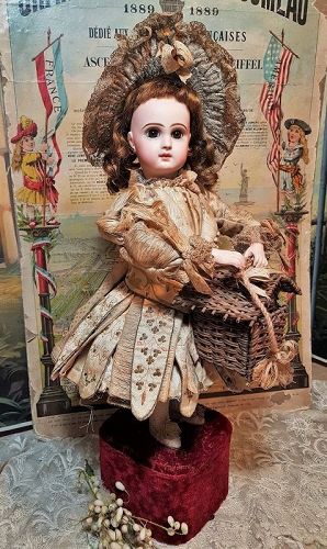 Rare " Bebe Niche" Antique Musical Automaton by Lambert