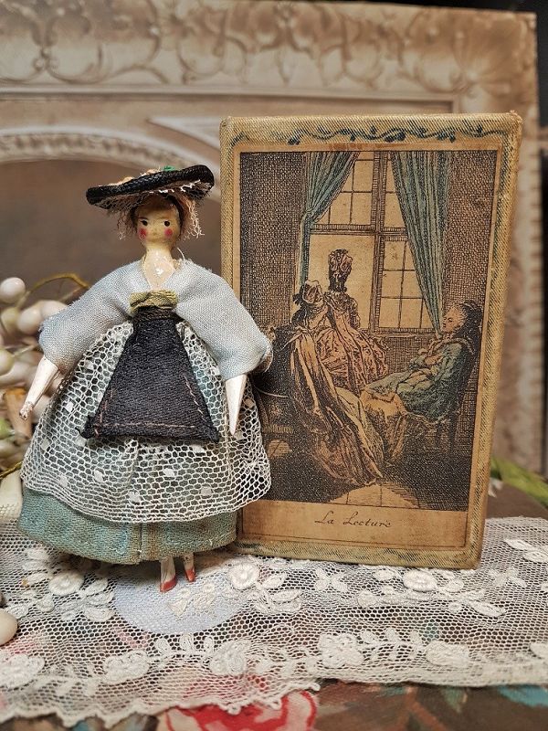 ~~~ Rare Early Grodnertal Wooden Doll in Original Box ~~~