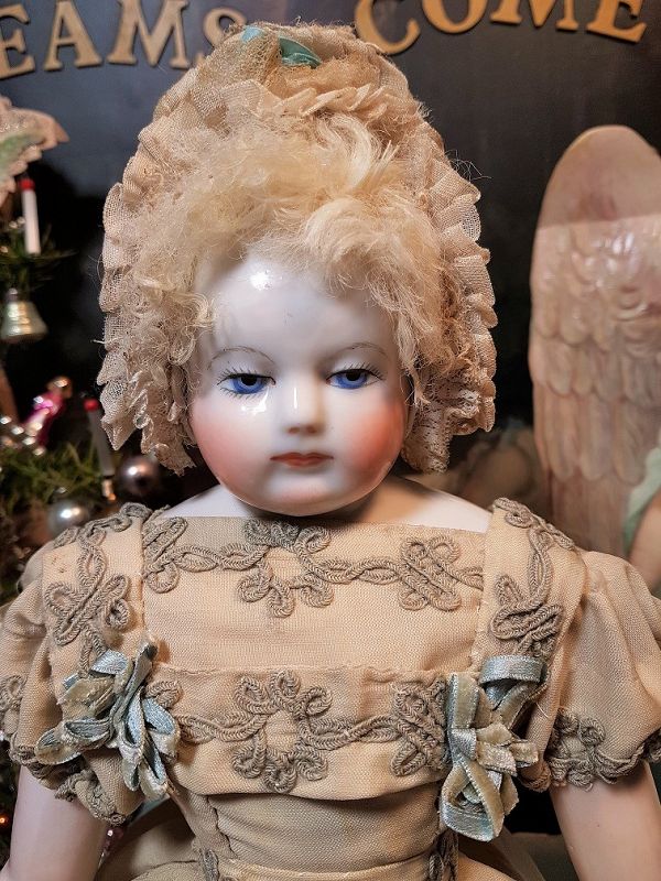 Very Fine Adelaide Huret French Porcelain Poupee with Pretty Costume