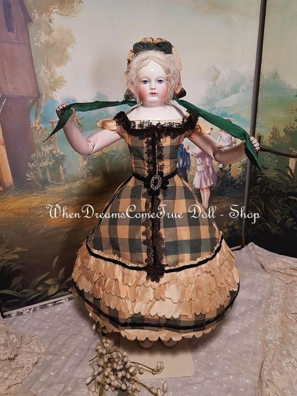 ~~~ Rare Huret era. 1860 Enfantine Silk Costume for early Poupee ~~~