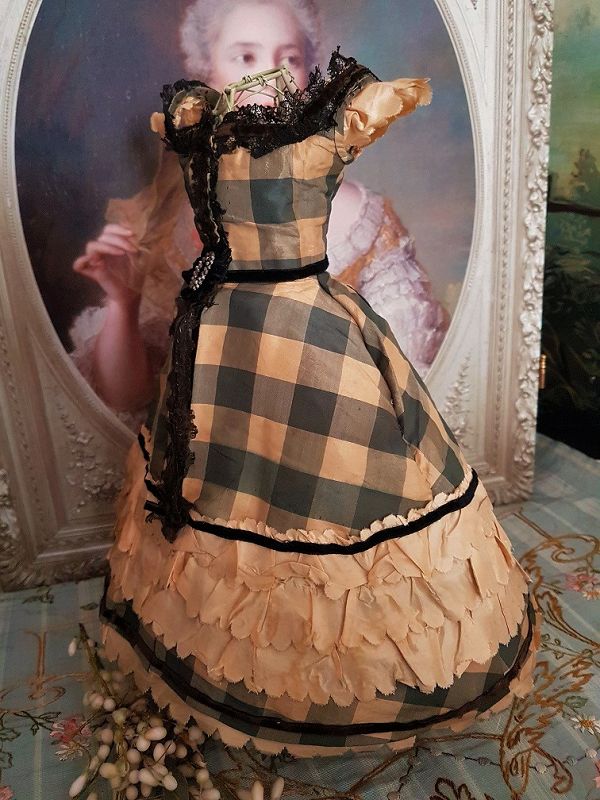 ~~~ Rare Huret era. 1860 Enfantine Silk Costume for early Poupee ~~~