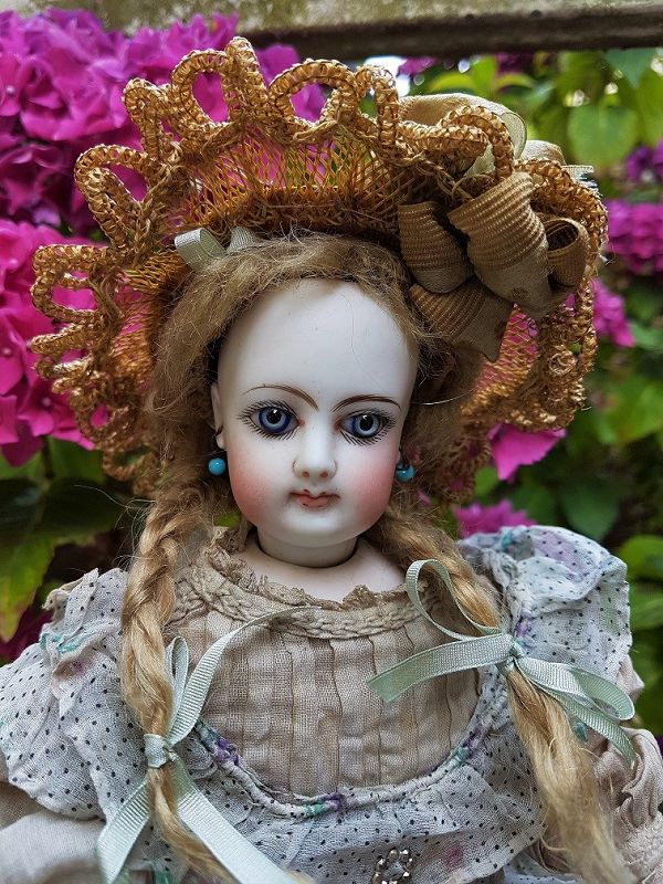 ~~~ Rare French Bisque Poupee by &quot; Simon &quot; Paris Doll Boutique ~~~