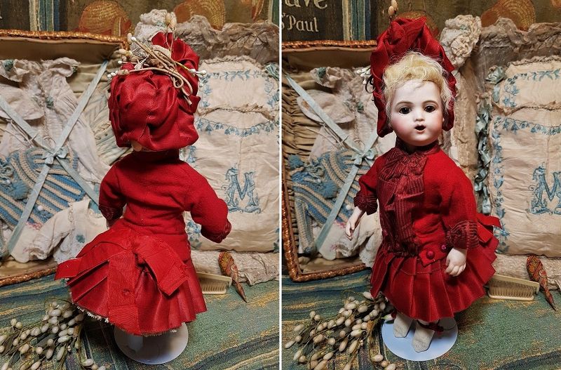 ~~~ Rare Petite French Premier Nursing Bru Bebe with Trousseau ~~~