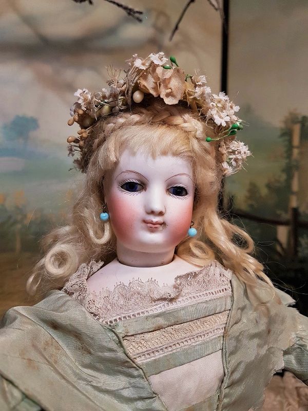 Superb French Bisque Poupee with rare Facial Model