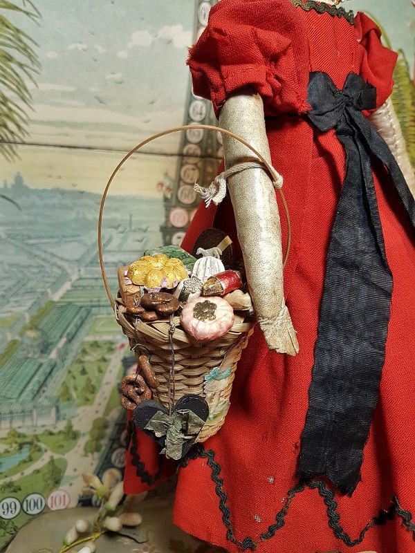 ~~~ Rare Early Wooden Doll with Original Costume and Peddler Basket ~~