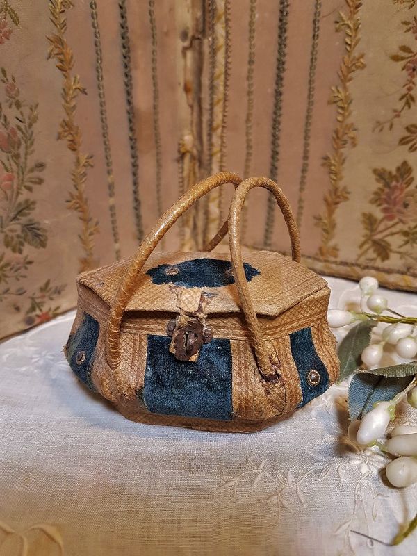 Rare 1860th. Bomb-Shaped Poupee Leather Necessaire Bag for Huret