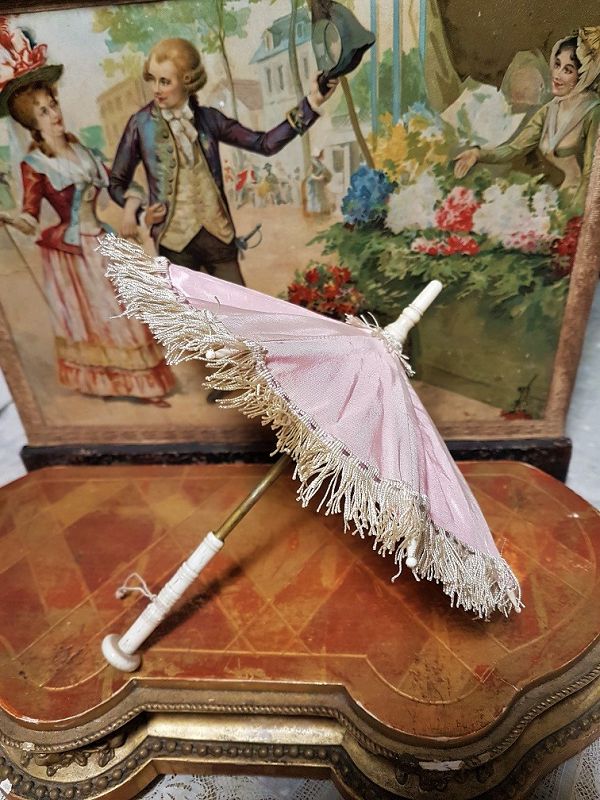 ~~~ Beautiful small French Poupee Silk Parasol ~~~