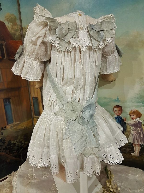 Pretty antique 19th. century Bebe Muslin Dress for Jumeau , Steiner...