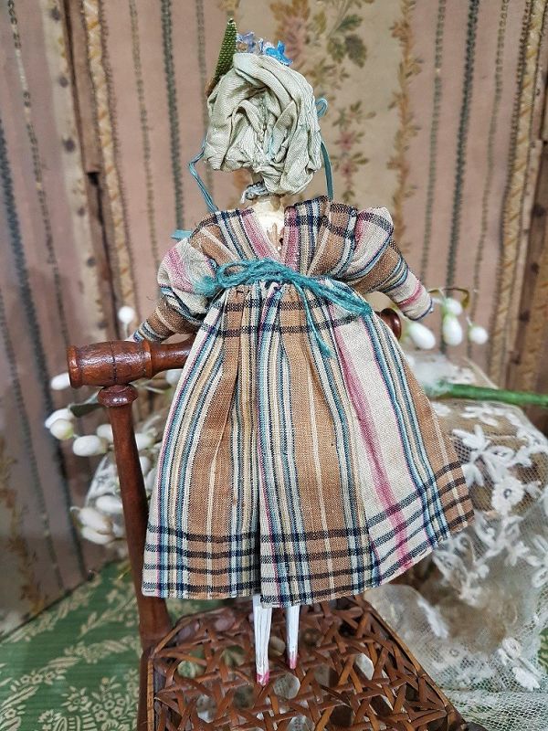 Rare Early Grodnertal Wooden Doll with superb Original Costume