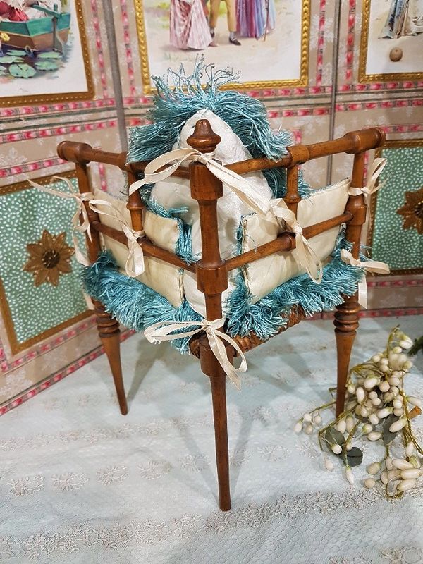 ~~ Rare French 3 Corner Salon Chair with Hand Painted Silk Cushions ~~