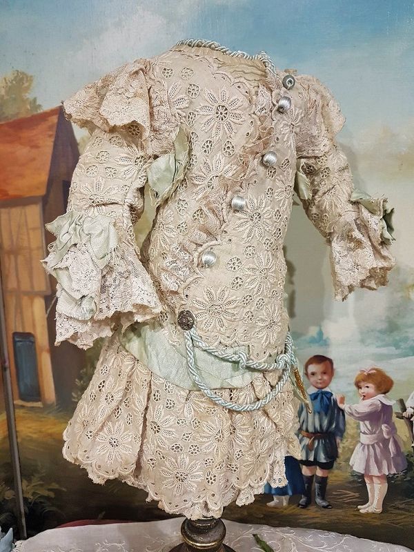 Beautiful French Hand Embroidery Bebe Costume with Silk Bonnet