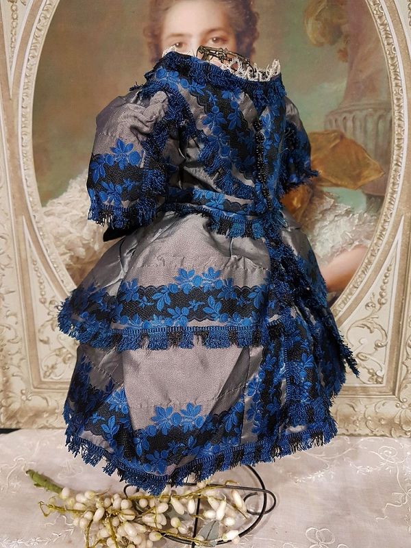 ~~~ Pretty Home Made French Poupee Enfantine Gown ~~~