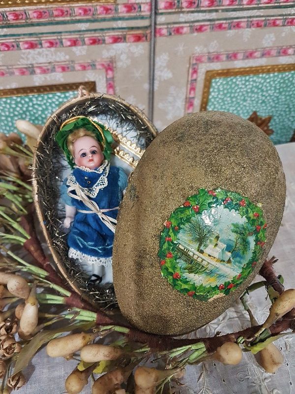 ~~Rare 19th. Century Christmas Presentation Egg with Mignonette ~~