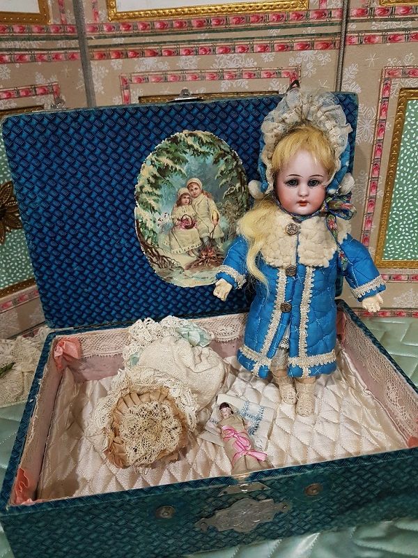 ~~~ Darling tiny S&amp;H Bebe with Trousseau for French Market ~~~