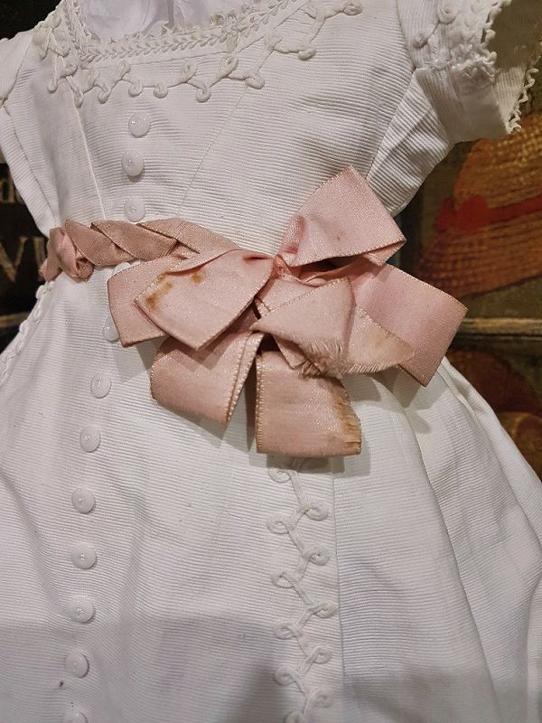 ~~~ Pretty Antique all original French Pique Bebe Gown / 1865 th.~~~