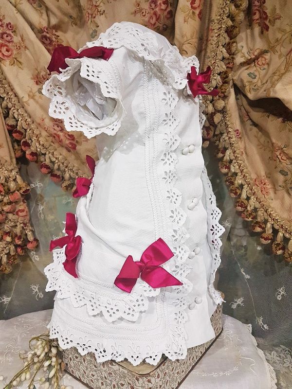 ~~~ Pretty Antique French Pique Dress / 19th. Century  ~~~